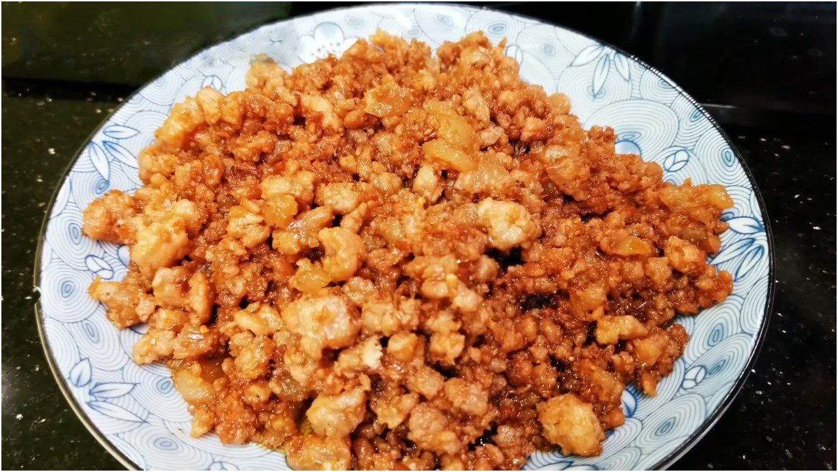 Minced Meat Braised with Shrimp Paste