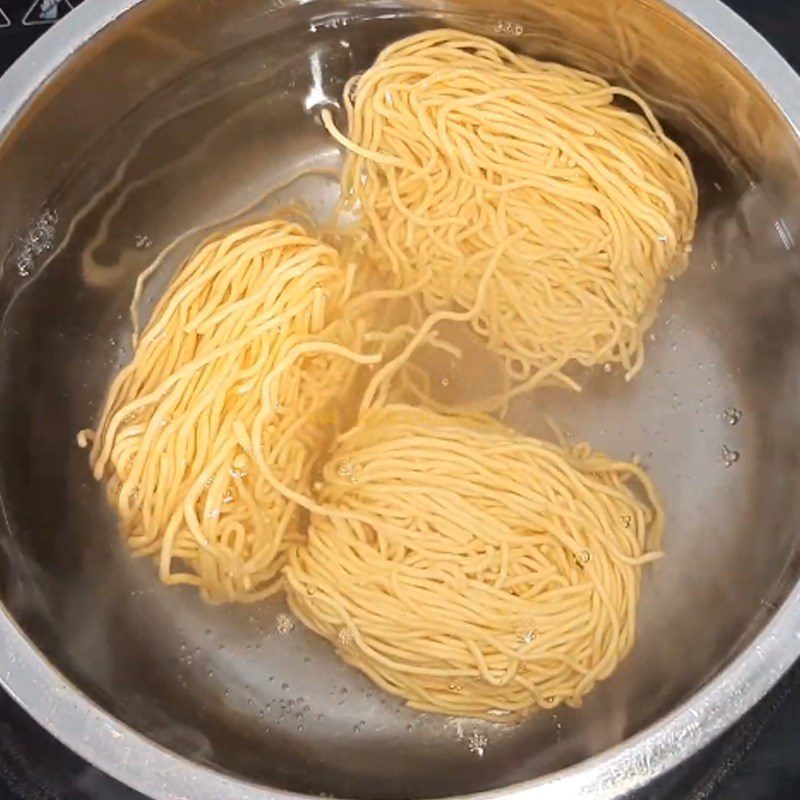 Step 3 Blanch the noodles Chicken offal noodles