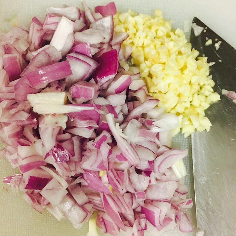 Step 2 Marinate the spices Grilled Squid Tentacles with Satay