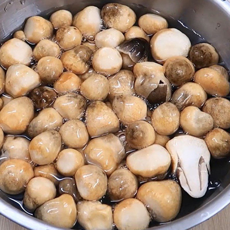 Step 2 Prepare the other ingredients Braised Pork with Straw Mushrooms and Tofu