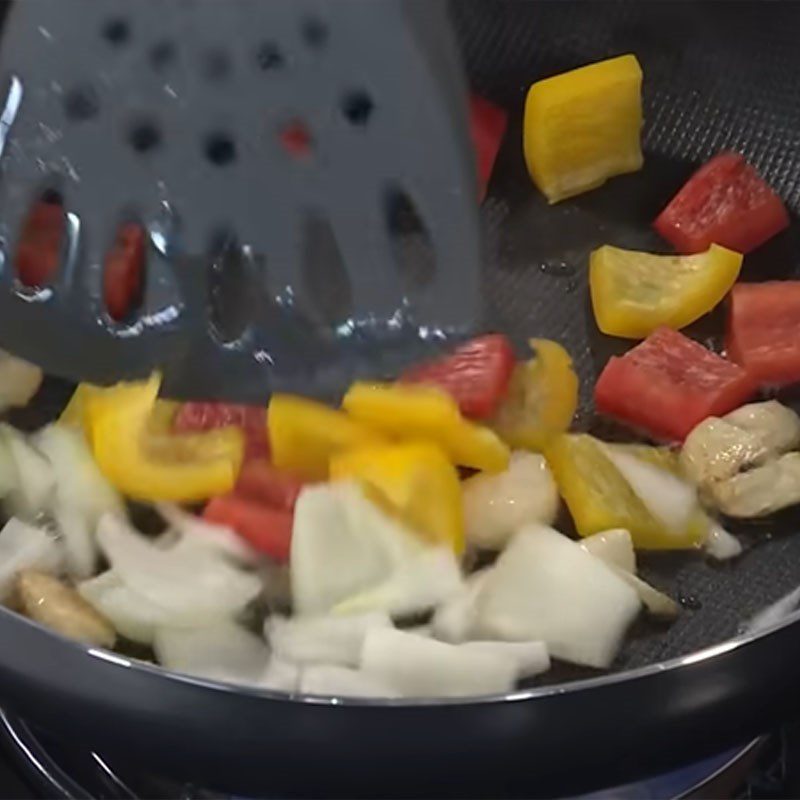 Step 5 Stir-fried ingredients for seared tuna