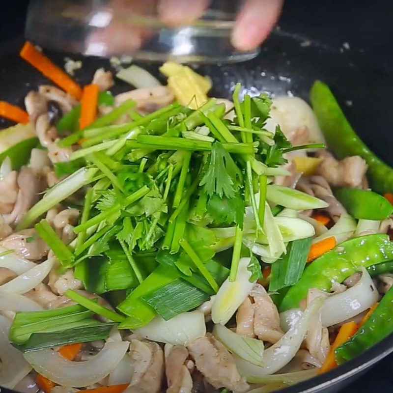 Step 2 Stir-fried pig's stomach with mixed vegetables