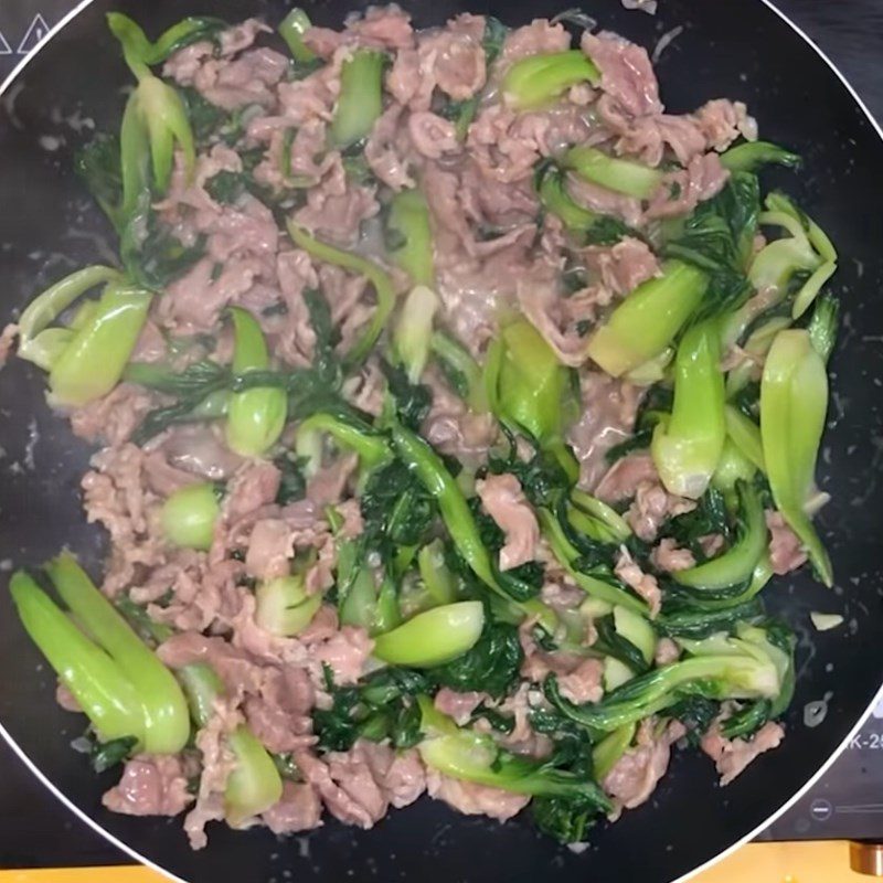 Step 3 Stir-fried beef noodles Stir-fried beef noodles with vegetables