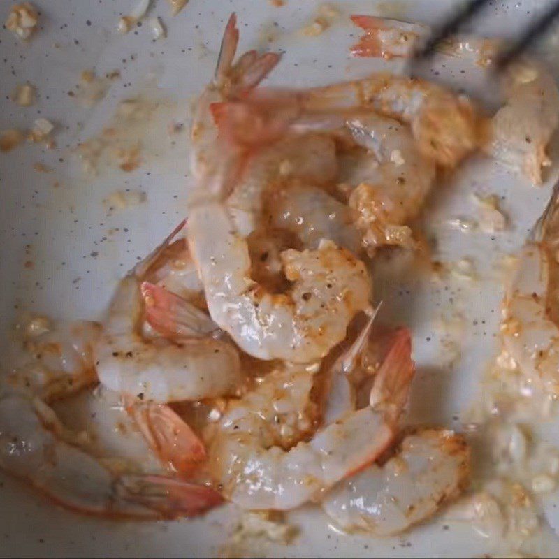 Step 4 Stir-fried noodles Thai-style shrimp noodles