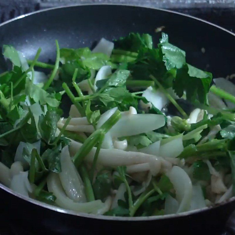 Step 3 Stir-fried Pho Chicken Heart