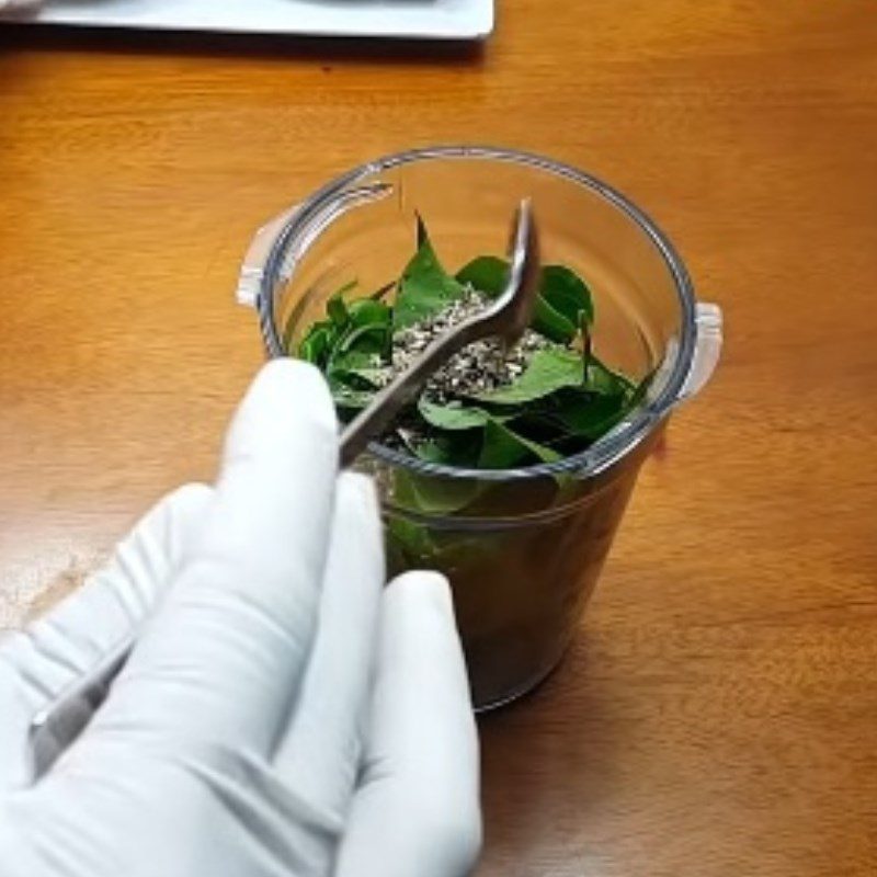 Step 1 Blend the ingredients for Chili Salt with Rice Paddy Herb