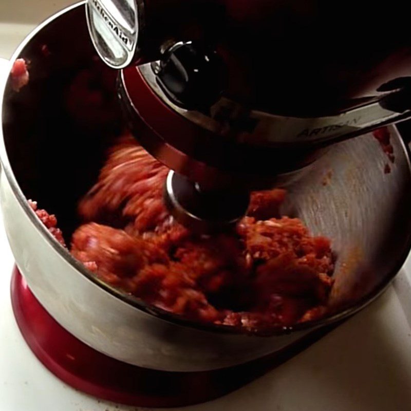 Step 2 Grind the meat for Sausages with collagen casing - pepperoni