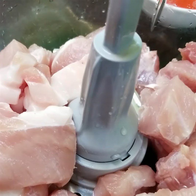 Step 2 Grind the meat Minced meat with shrimp paste