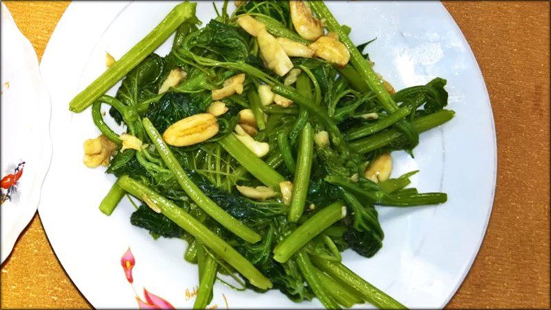 Garlic Stir-Fried Bottle Gourd