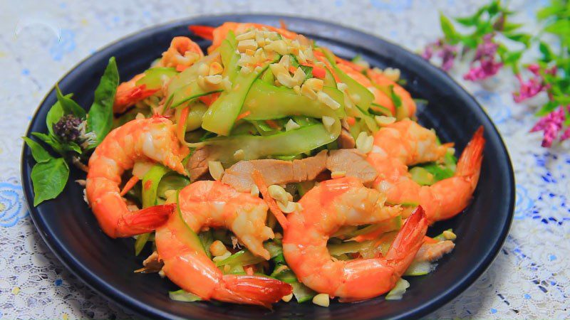 Cucumber salad with shrimp and pork