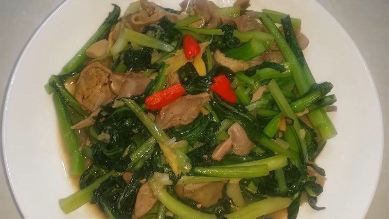 Chicken intestines stir-fried with mustard greens