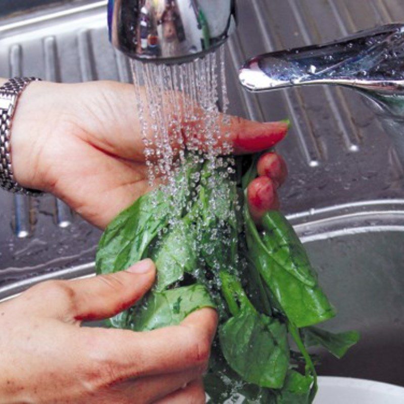 Step 1 Prepare the ingredients for Sweet Mustard Greens stir-fried with Pork