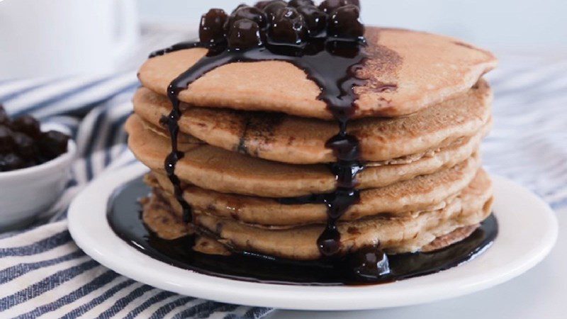 Milk tea pancake with black sugar pearls