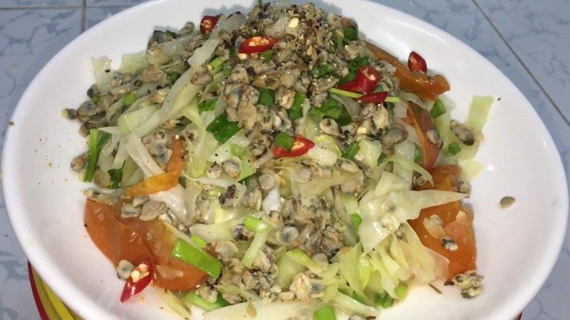 Stir-fried clams with cabbage