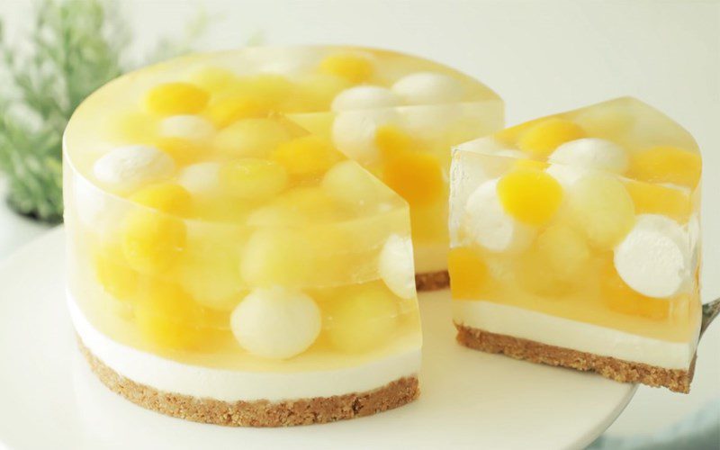 Mango jelly cheesecake