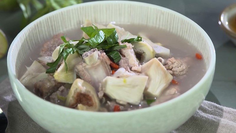 Young jackfruit soup with pork ribs