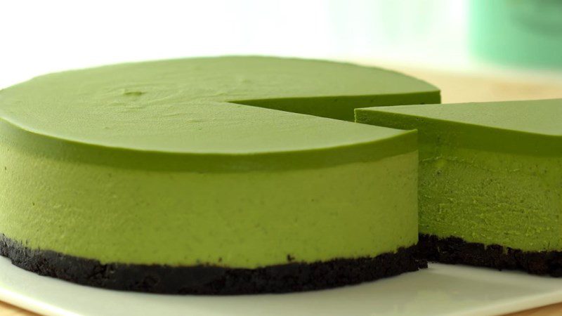 Oreo matcha cheesecake