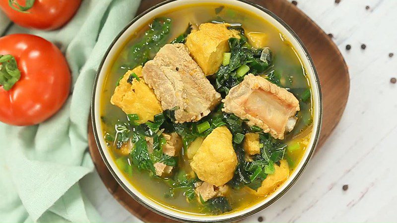 Green banana soup with ribs