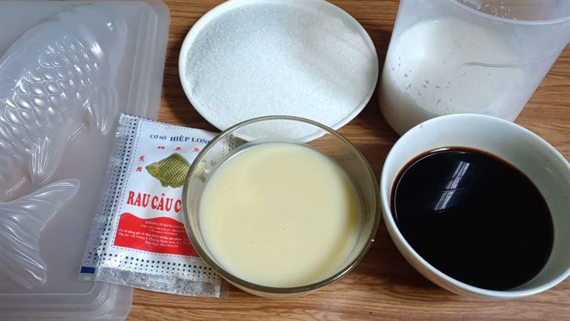 Ingredients for the carp-shaped jelly dish