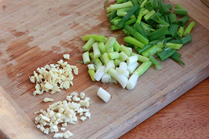 Step 1 Prepare the Ingredients for Stir-fried Clams