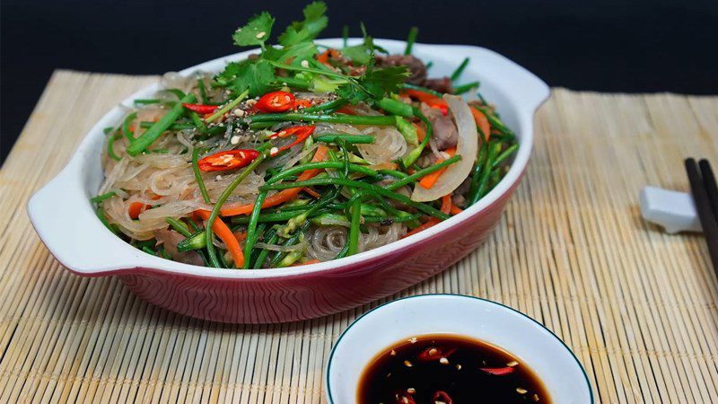 Vermicelli stir-fried with chicken intestines