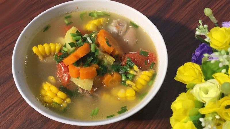 Carrot soup with mushrooms