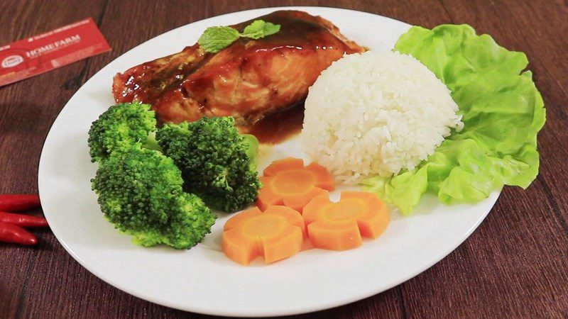 Grilled salmon with teriyaki sauce