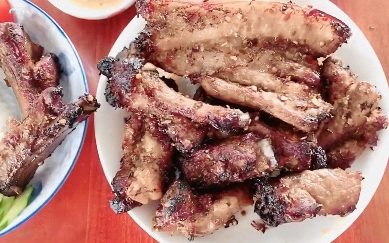 Grilled satay ribs