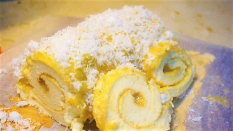 Durian sponge cake