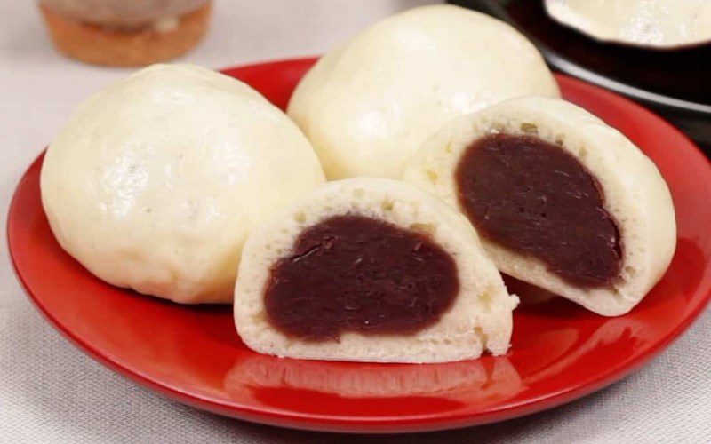 Red bean buns