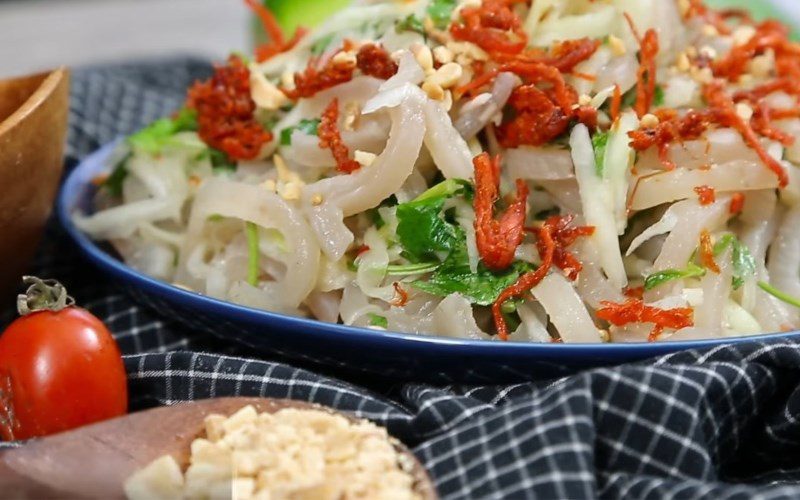 Dried beef papaya salad