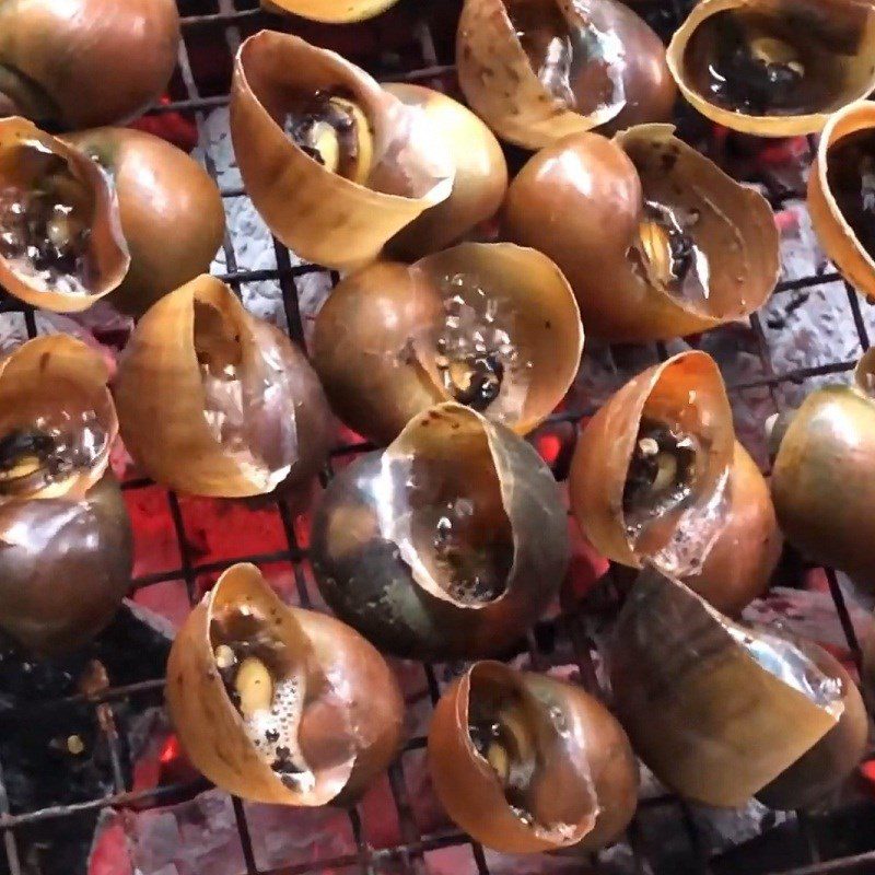 Step 4 Final product Grilled snails with fish sauce