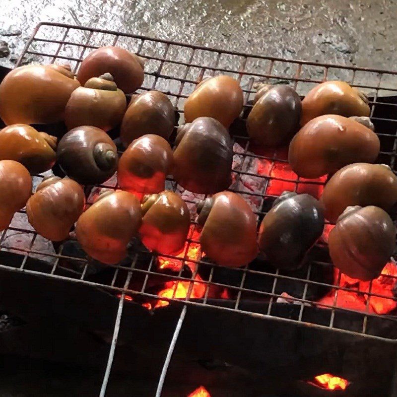 Step 3 Grilling snails Grilled snails with fish sauce