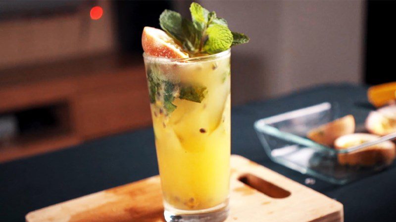 Passion fruit mojito