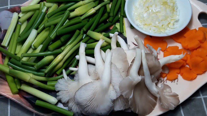 Ingredients for the dish 3 ways to make stir-fried garlic scapes