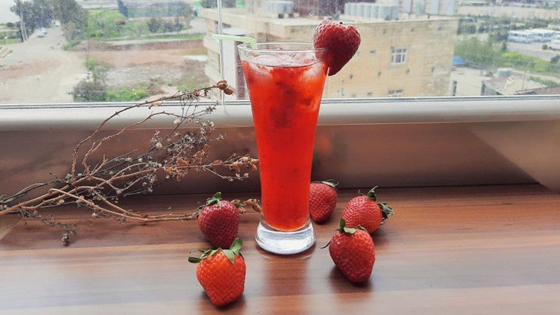 Strawberry tea