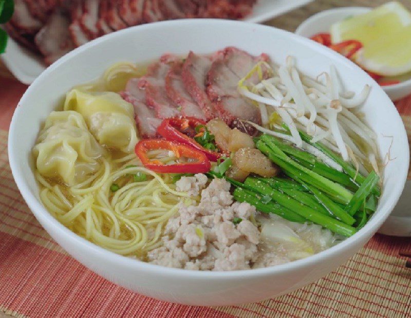 Noodle soup with pork