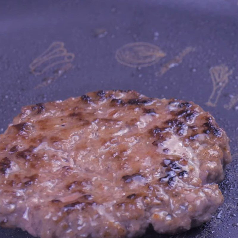 Step 6 Searing the beef Charcoal hamburger