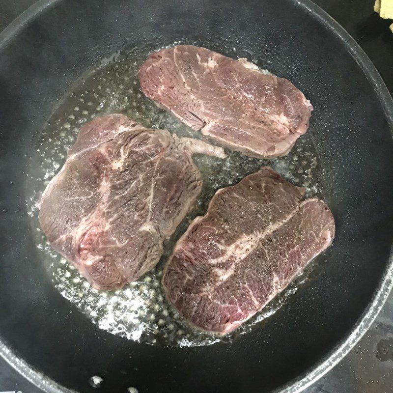 Step 2 Sear the beef Black pepper steak