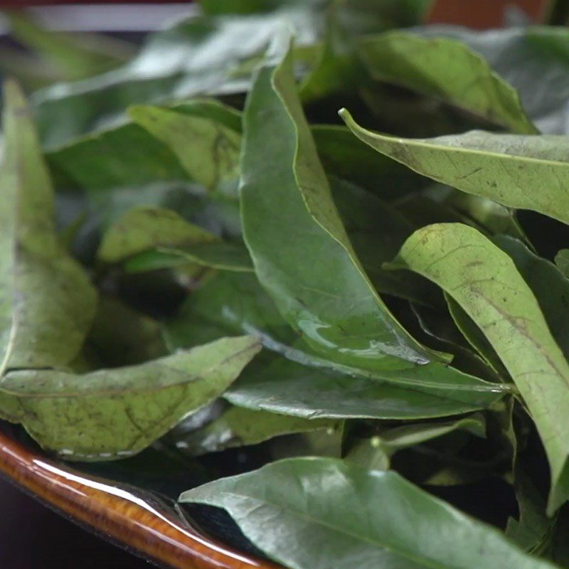 Step 1 Prepare the ingredients for Fried Pork Belly with Moc Mat Leaves