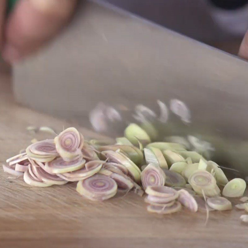 Step 1 Prepare the ingredients for Fried Pork Belly with Moc Mat Leaves