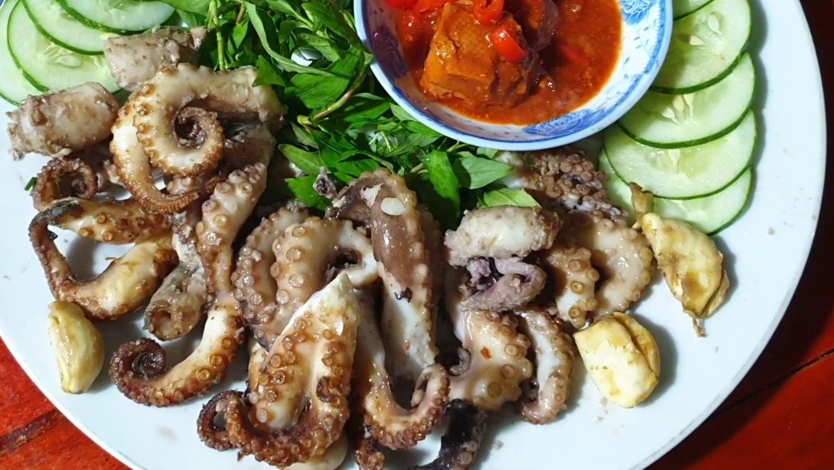 Grilled octopus with fermented bean curd