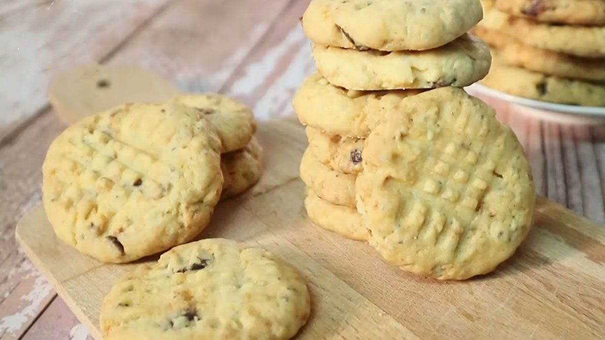 Chia Seed Salted Egg Cookies