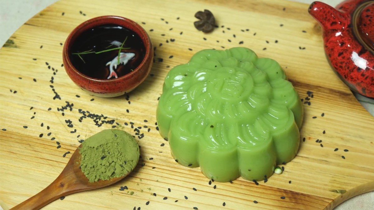 Green Tea Jelly Mooncake with Coconut Milk