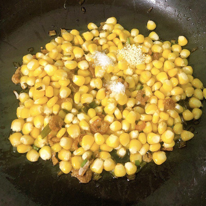 Step 3 Making fried corn with dried shrimp Fried corn with dried shrimp