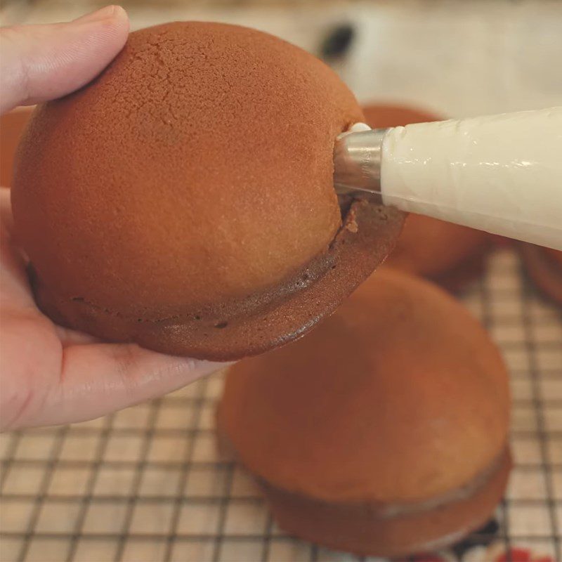 Step 6 Filling the cream cheese for papparoti bread