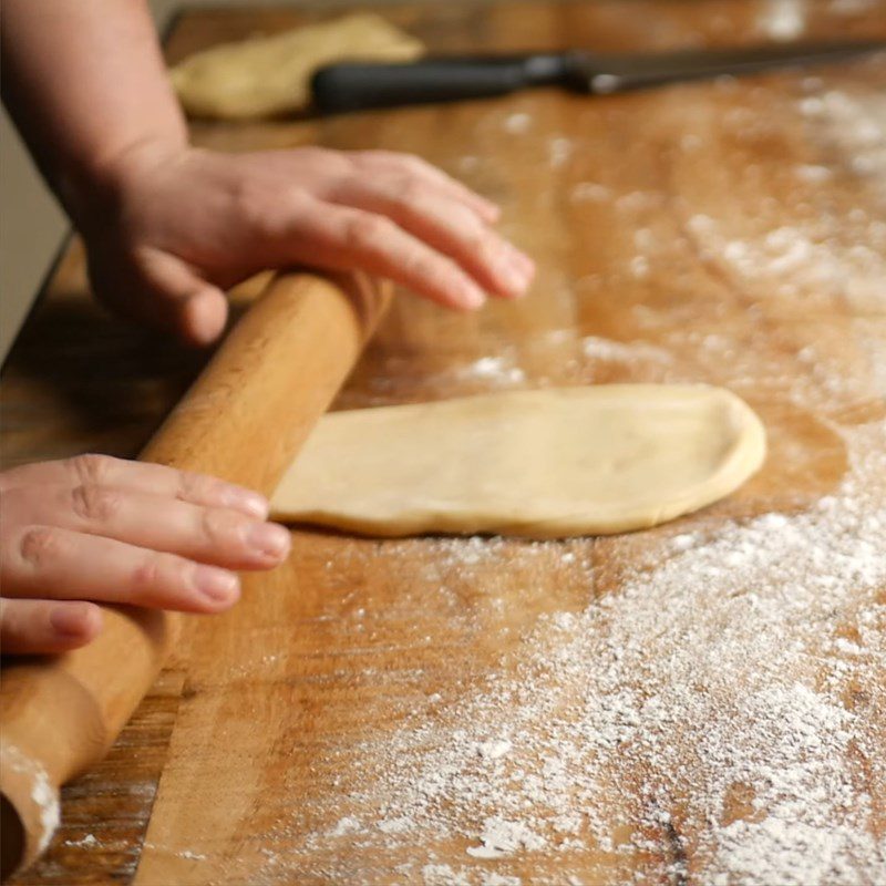 Step 3 Rolling the dough for cheese egg ravioli