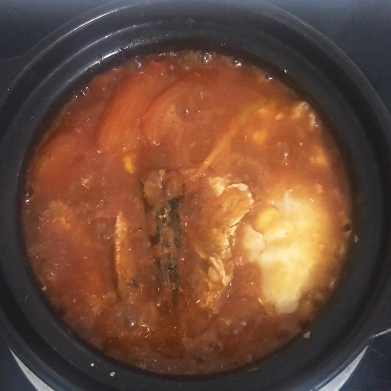 Step 3 Making Mackerel in Tomato Sauce Mackerel in Tomato Sauce with Egg