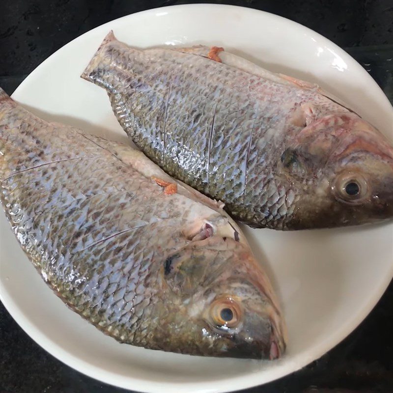 Step 1 Prepare the fish Foil-fried Fish using an air fryer