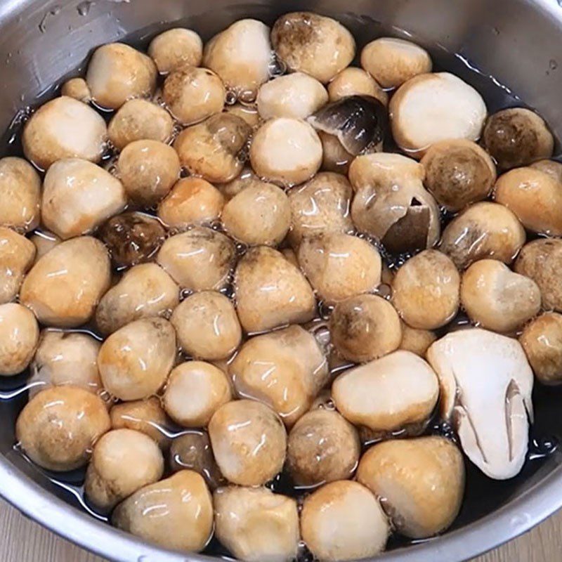 Step 1 Prepare the ingredients for Tofu with Mushroom Sauce